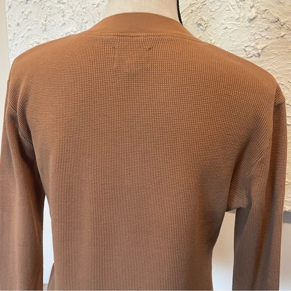 🔥CLEARANCE🔥 Mate the Label Organic Cotton Thermal Henley Top Long Sleeve Camel - Picture 5 of 10